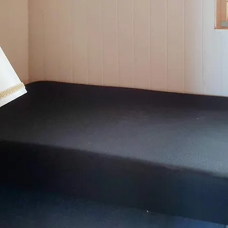 4 Person In Augustenborg-by Traum *